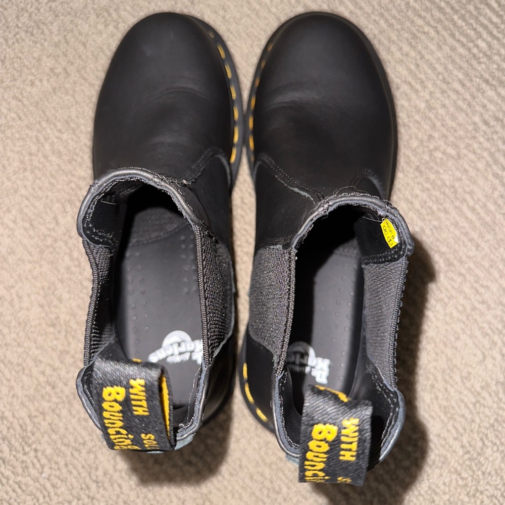 NEW Dr. Martens Women’s Size 8 - CHELSEA BOOT. - Picture 3 of 6